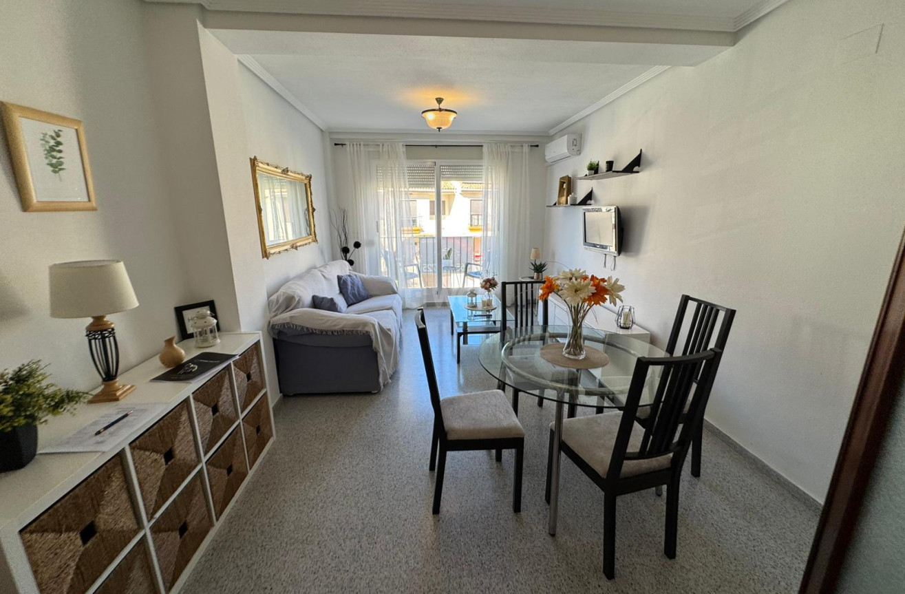 Odsprzedaż - Mieszkanie w bloku - San Miguel de Salinas - Inland