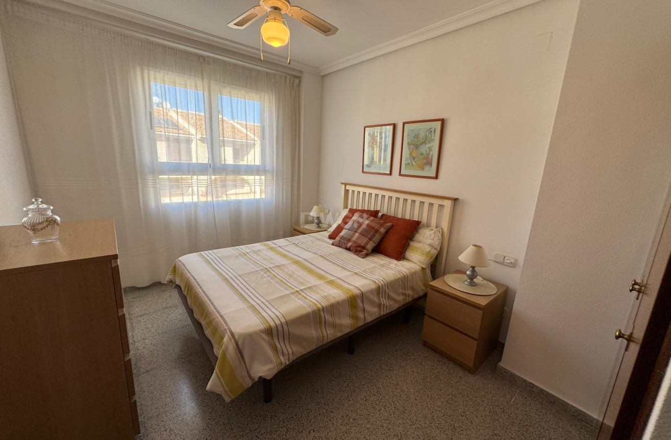 Odsprzedaż - Mieszkanie w bloku - San Miguel de Salinas - Inland