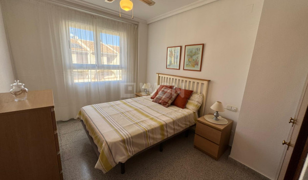 Odsprzedaż - Mieszkanie w bloku - San Miguel de Salinas - Inland