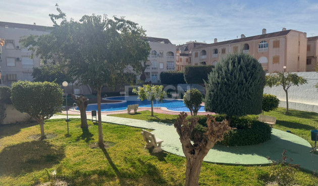 Resale - Apartment / flat - Torrevieja - Costa Blanca
