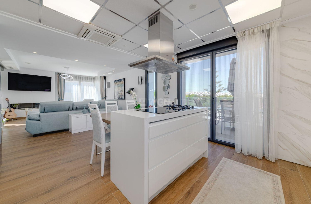 Odsprzedaż - Villa - Torrevieja - Costa Blanca