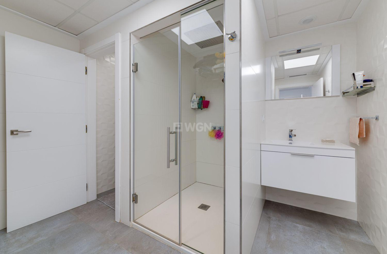 Odsprzedaż - Villa - Torrevieja - Costa Blanca