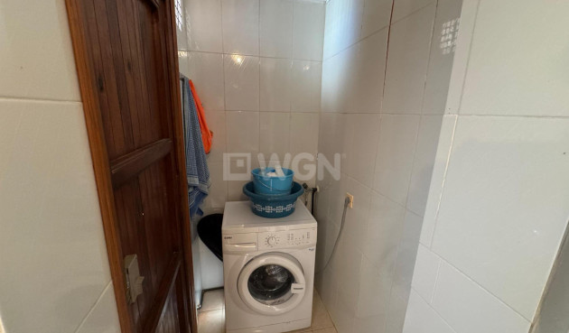 Odsprzedaż - Kamienica - Torrevieja - Costa Blanca