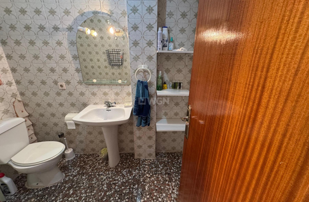 Odsprzedaż - Kamienica - Torrevieja - Costa Blanca