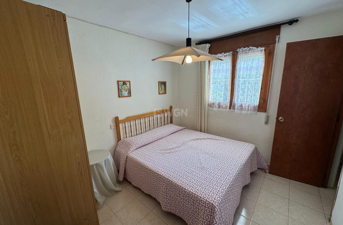 Odsprzedaż - Kamienica - Torrevieja - Costa Blanca