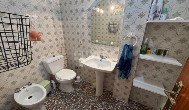 Odsprzedaż - Kamienica - Torrevieja - Costa Blanca