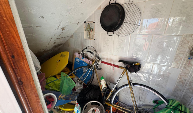 Odsprzedaż - Kamienica - Torrevieja - Costa Blanca