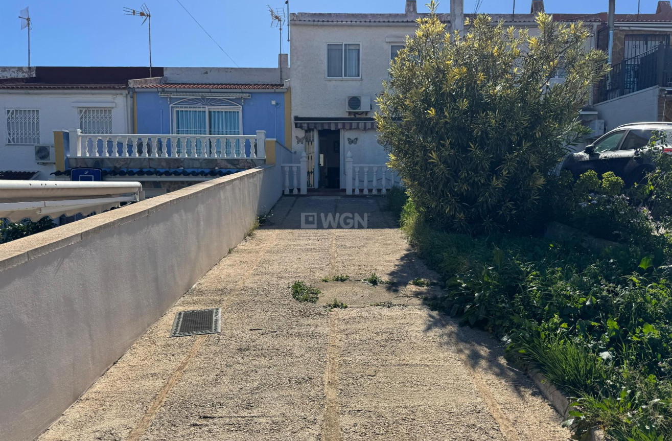 Odsprzedaż - Kamienica - Torrevieja - Costa Blanca