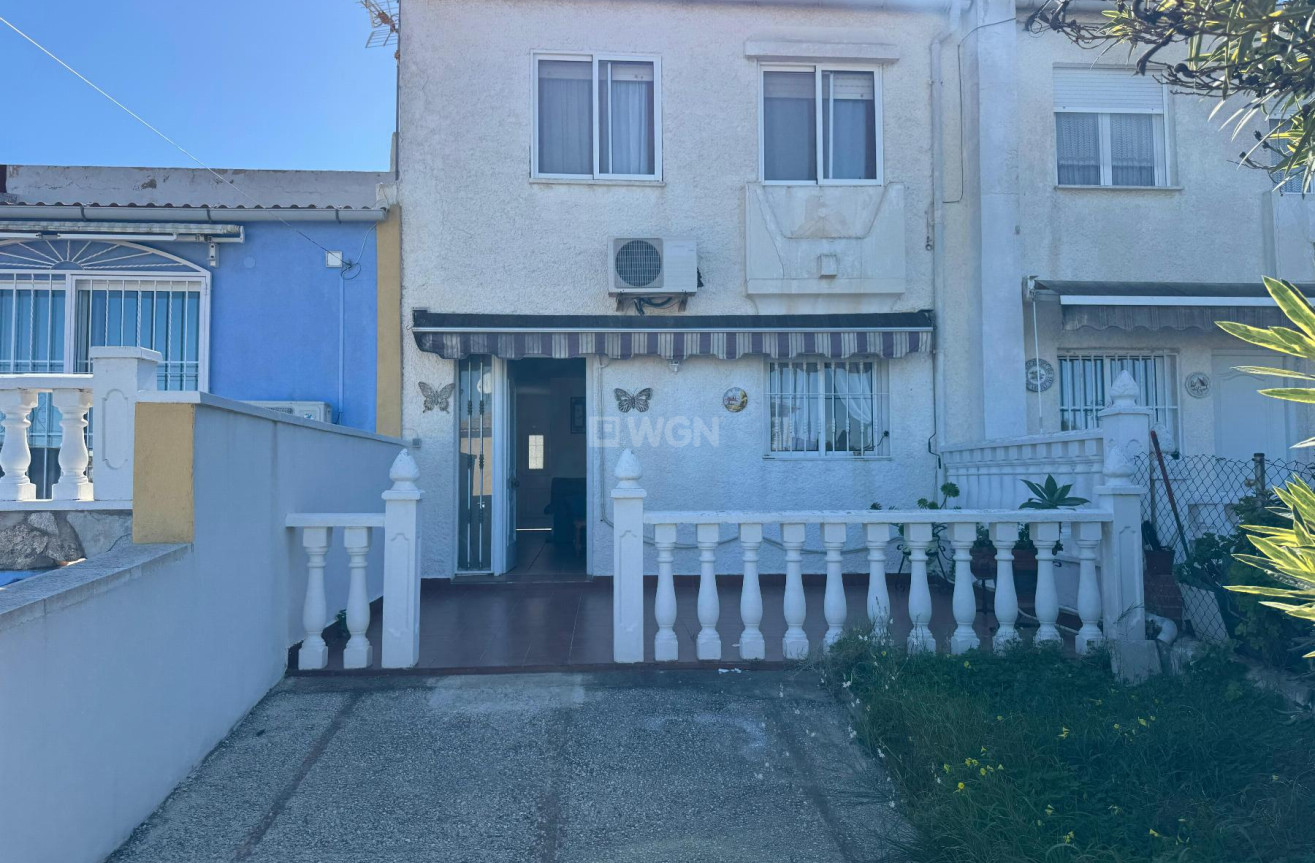 Odsprzedaż - Kamienica - Torrevieja - Costa Blanca