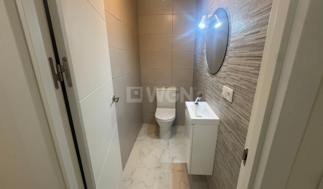 Odsprzedaż - Mieszkanie w bloku - Torrevieja - Costa Blanca