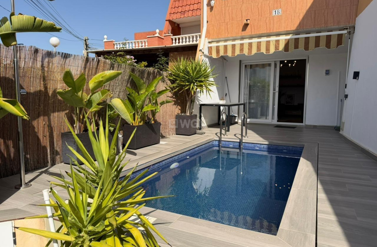 Odsprzedaż - Kamienica - Torrevieja - Los Frutales