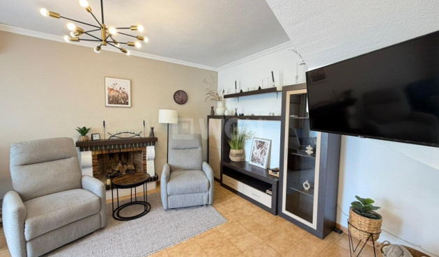 Odsprzedaż - Kamienica - Torrevieja - Los Frutales