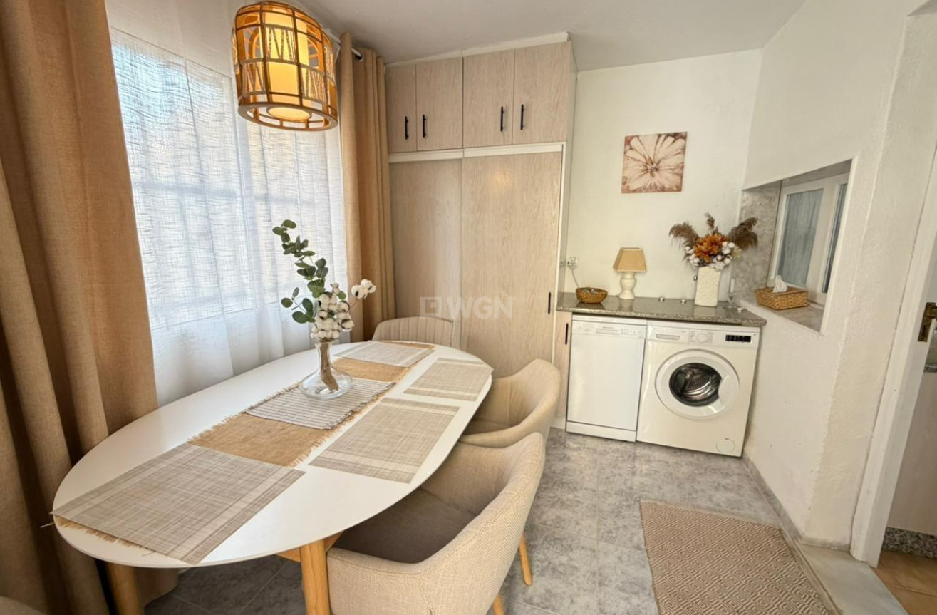 Odsprzedaż - Kamienica - Torrevieja - Los Frutales