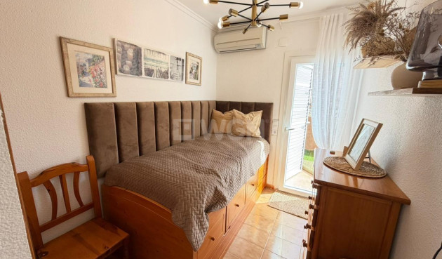 Odsprzedaż - Kamienica - Torrevieja - Los Frutales