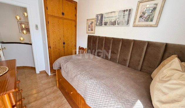 Odsprzedaż - Kamienica - Torrevieja - Los Frutales