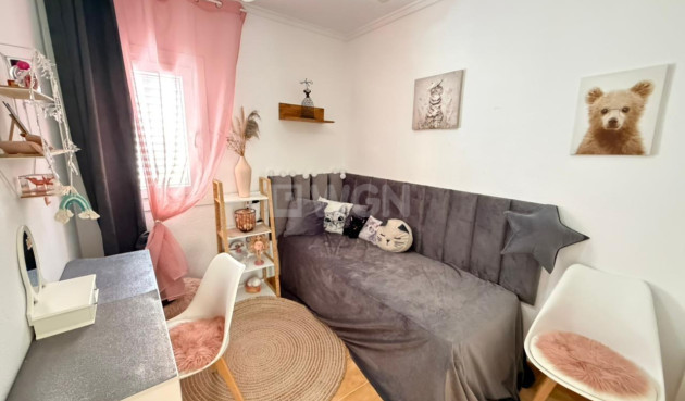 Odsprzedaż - Kamienica - Torrevieja - Los Frutales