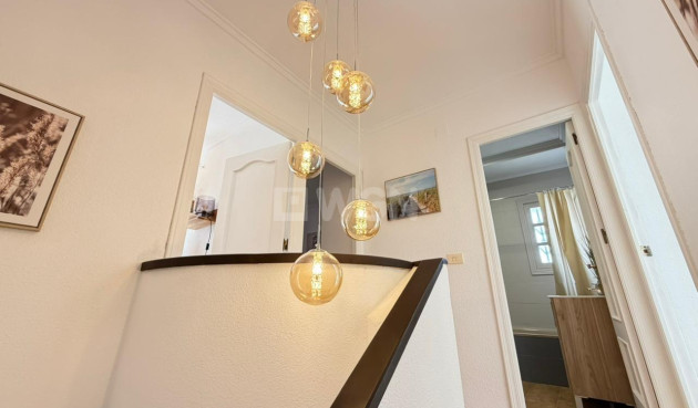 Odsprzedaż - Kamienica - Torrevieja - Los Frutales