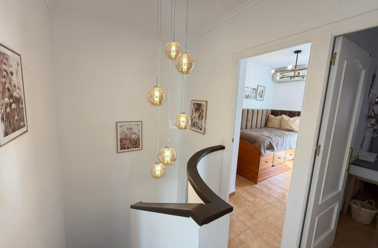 Odsprzedaż - Kamienica - Torrevieja - Los Frutales