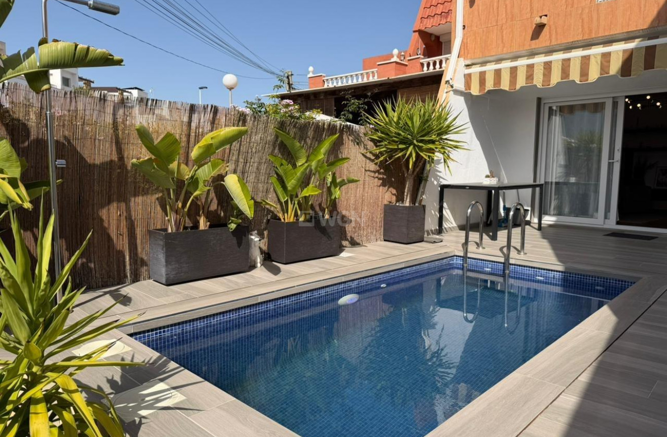 Odsprzedaż - Kamienica - Torrevieja - Los Frutales