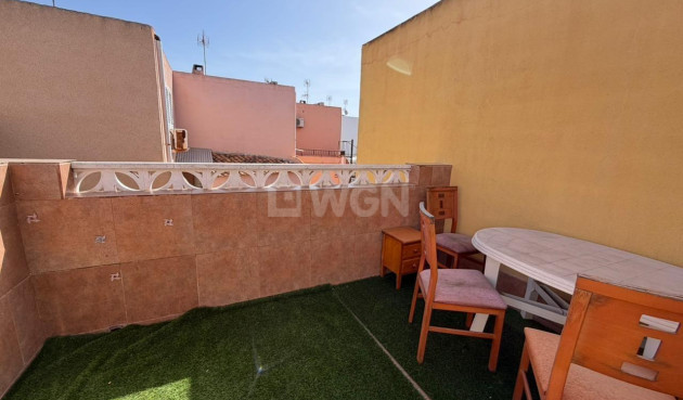 Odsprzedaż - Kamienica - Torrevieja - Los Frutales
