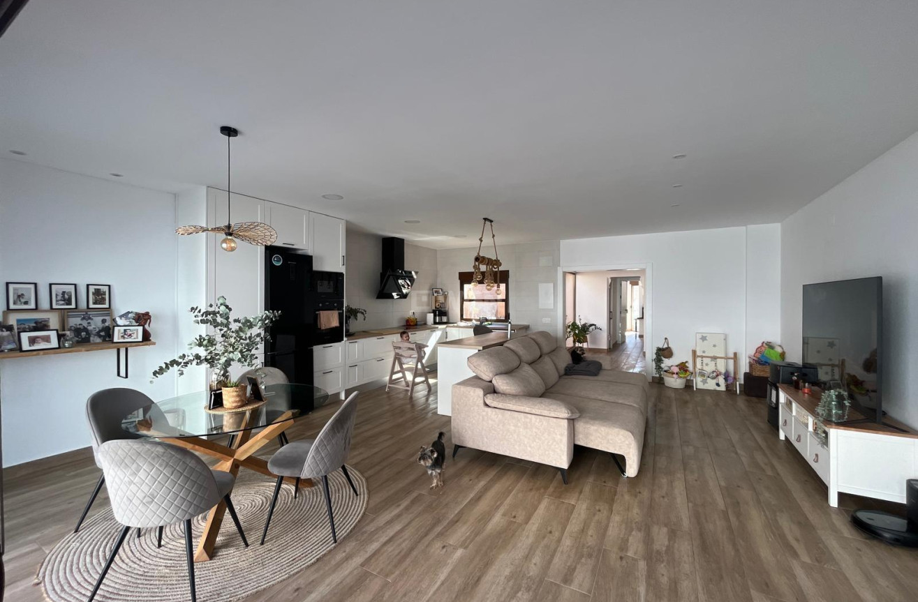 Odsprzedaż - Mieszkanie w bloku - Almoradí - Centro Urbano 2