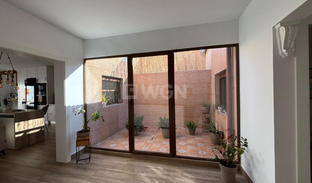 Odsprzedaż - Mieszkanie w bloku - Almoradí - Centro Urbano 2