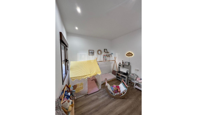 Odsprzedaż - Mieszkanie w bloku - Almoradí - Centro Urbano 2