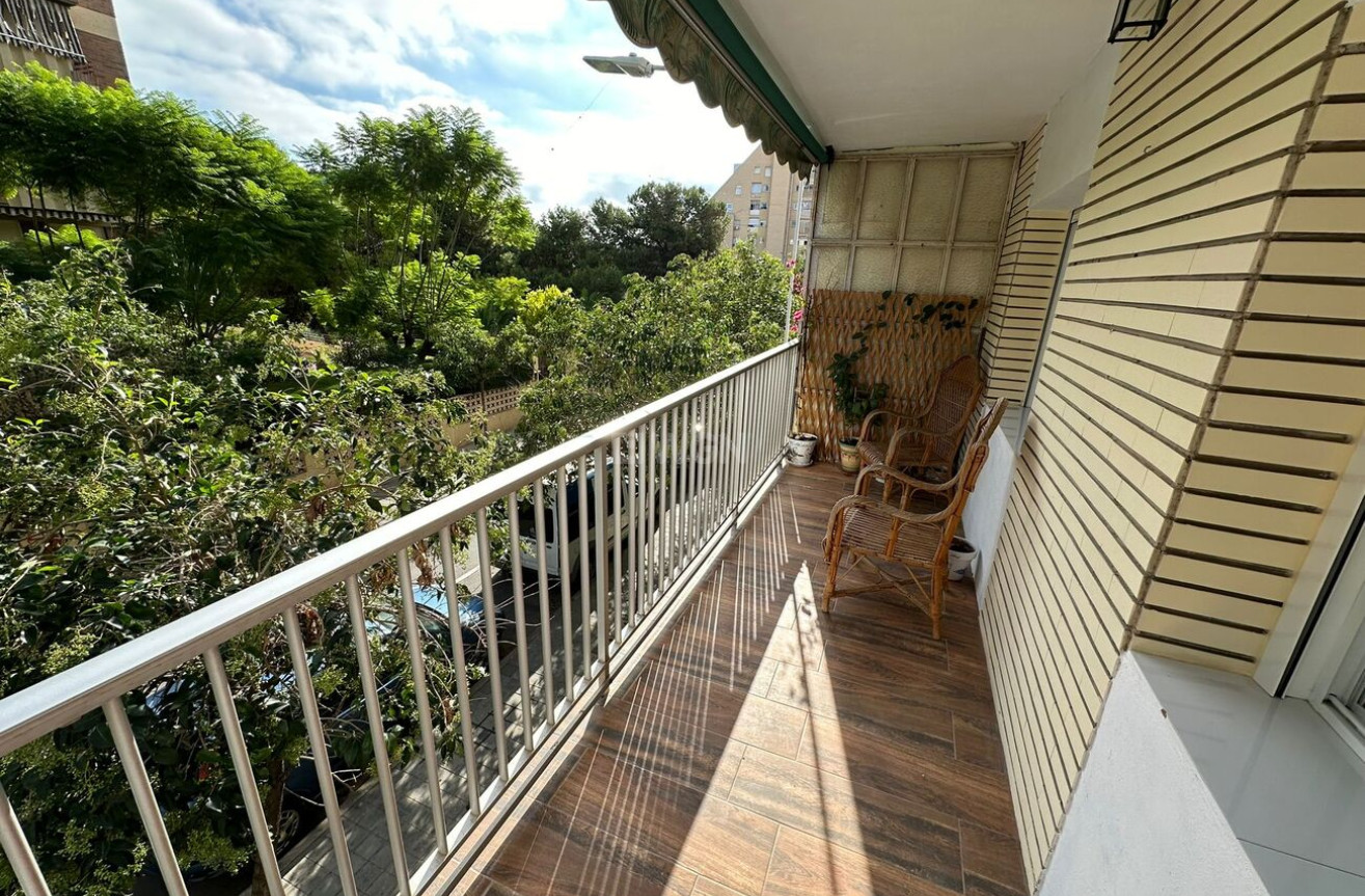 Odsprzedaż - Mieszkanie w bloku - Alicante - Pla Del Bon Repos