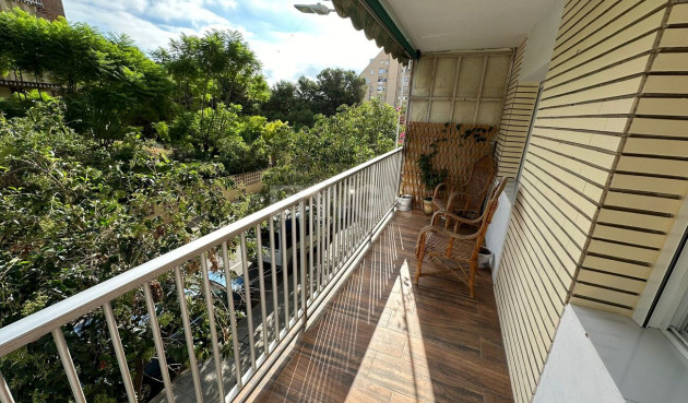 Odsprzedaż - Mieszkanie w bloku - Alicante - Pla Del Bon Repos