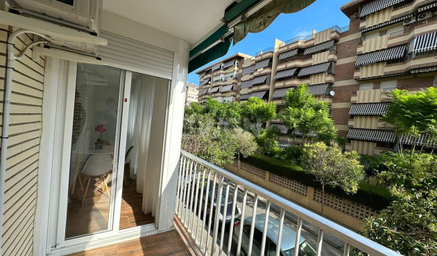 Odsprzedaż - Mieszkanie w bloku - Alicante - Pla Del Bon Repos