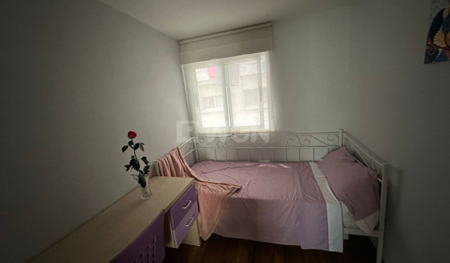 Odsprzedaż - Mieszkanie w bloku - Alicante - Pla Del Bon Repos