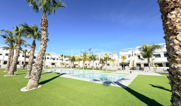 Odsprzedaż - Bungalow - Torre de la Horadada - Porto Marina