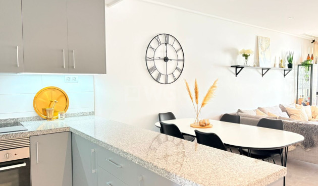 Odsprzedaż - Bungalow - Torre de la Horadada - Porto Marina