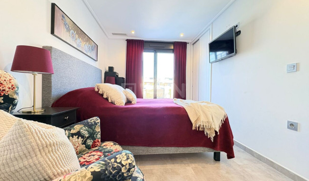 Odsprzedaż - Bungalow - Torre de la Horadada - Porto Marina