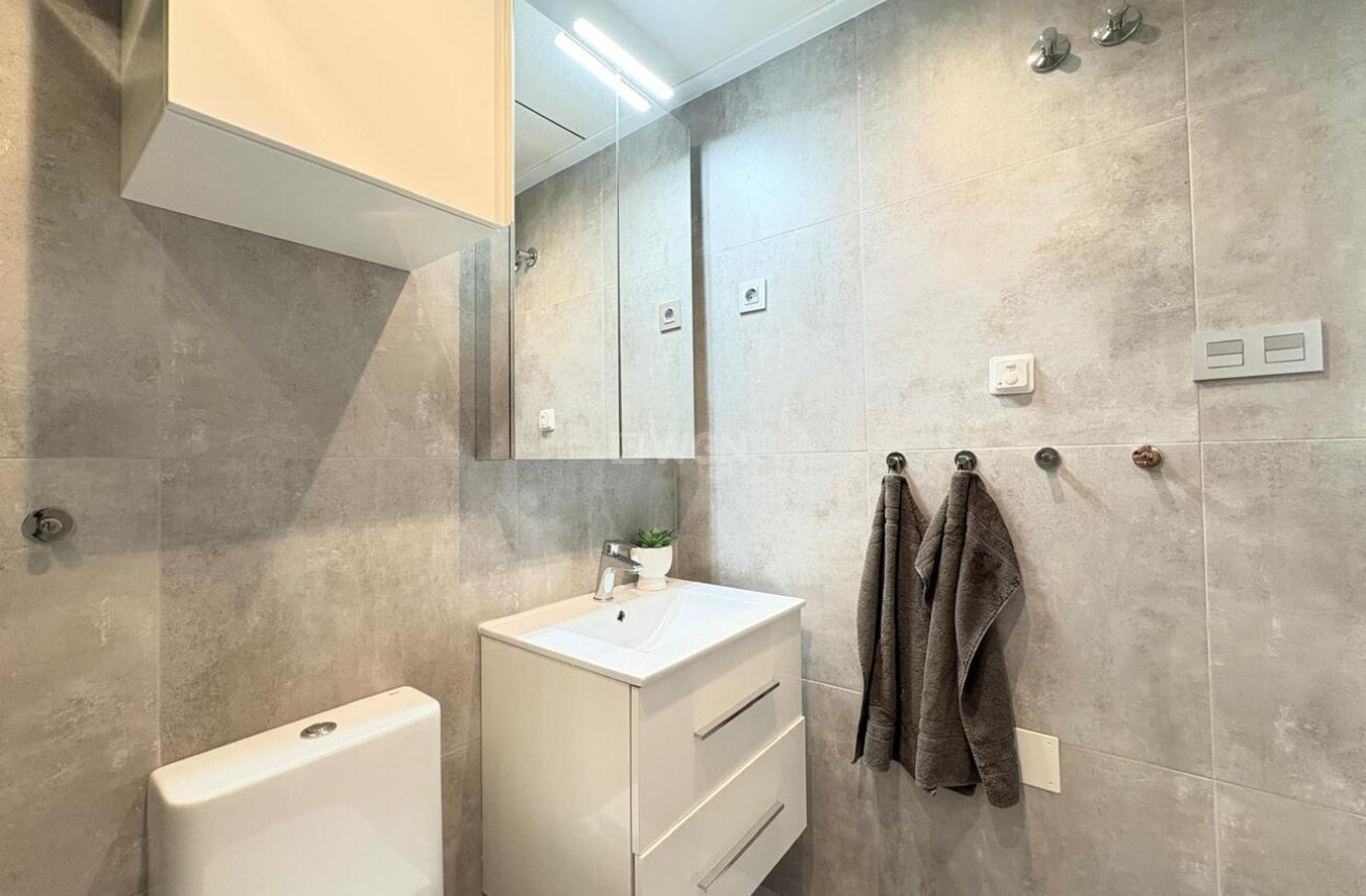 Odsprzedaż - Bungalow - Torre de la Horadada - Porto Marina