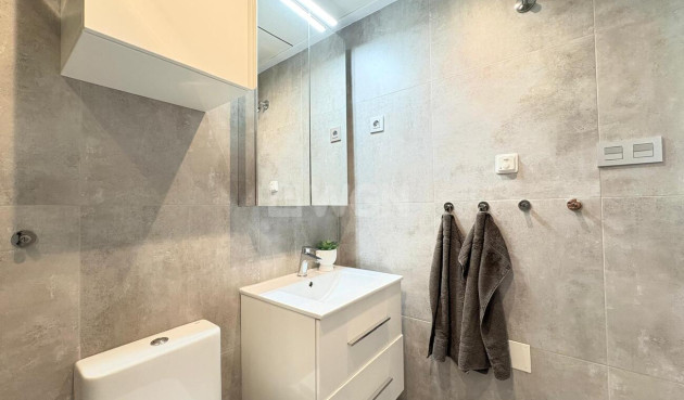 Odsprzedaż - Bungalow - Torre de la Horadada - Porto Marina