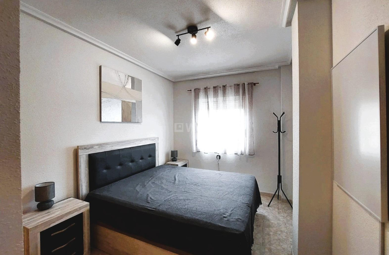 Odsprzedaż - Mieszkanie w bloku - Orihuela Costa - Costa Blanca