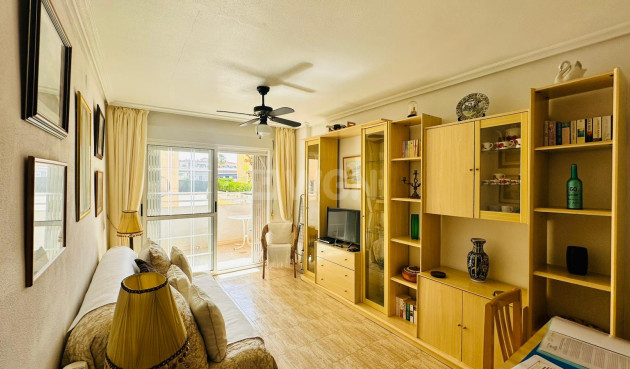 Odsprzedaż - Mieszkanie w bloku - Torrevieja - Costa Blanca