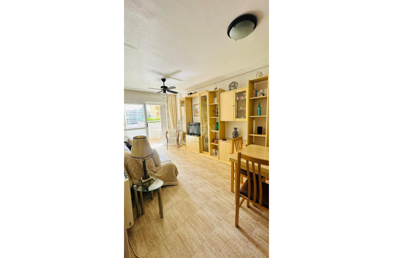 Odsprzedaż - Mieszkanie w bloku - Torrevieja - Costa Blanca