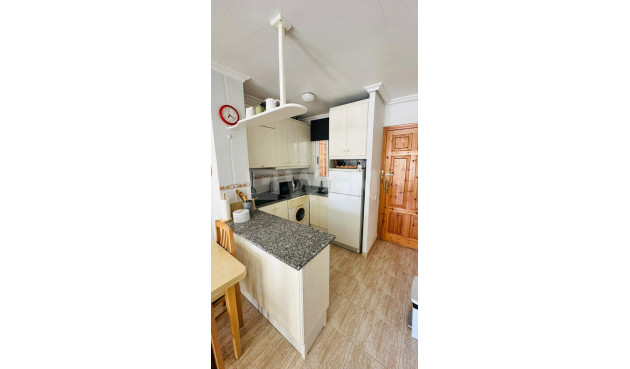 Odsprzedaż - Mieszkanie w bloku - Torrevieja - Costa Blanca