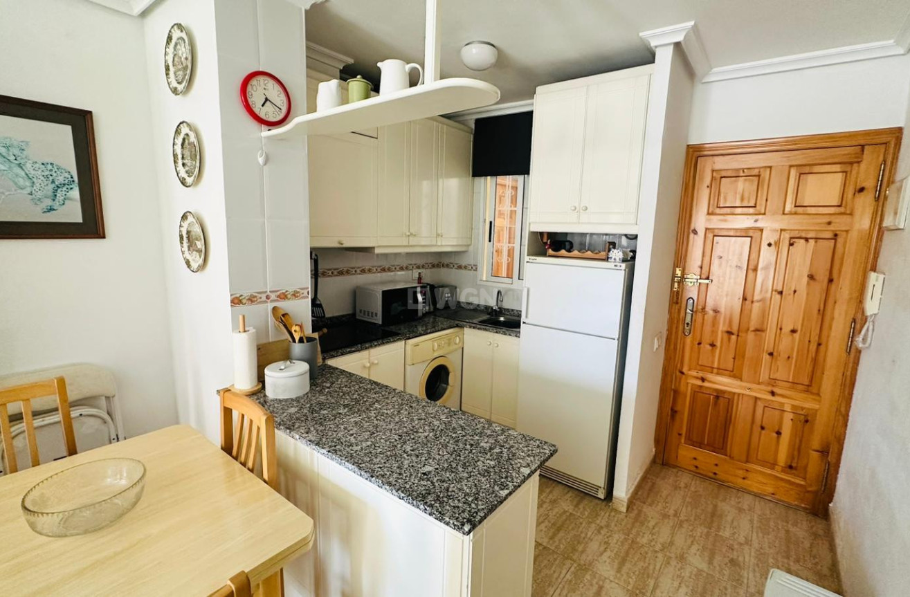 Odsprzedaż - Mieszkanie w bloku - Torrevieja - Costa Blanca