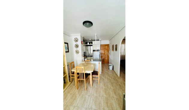 Odsprzedaż - Mieszkanie w bloku - Torrevieja - Costa Blanca
