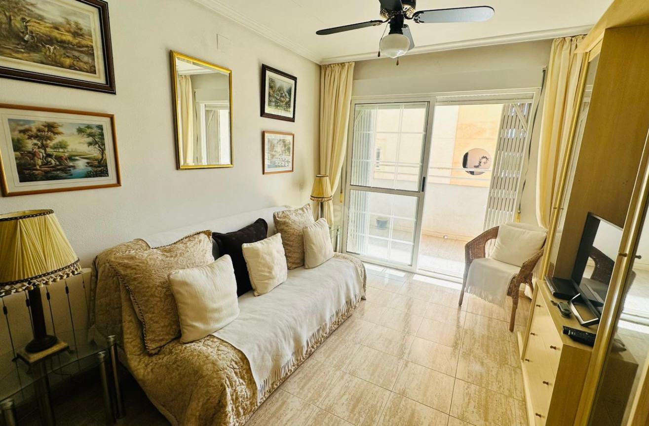 Odsprzedaż - Mieszkanie w bloku - Torrevieja - Costa Blanca