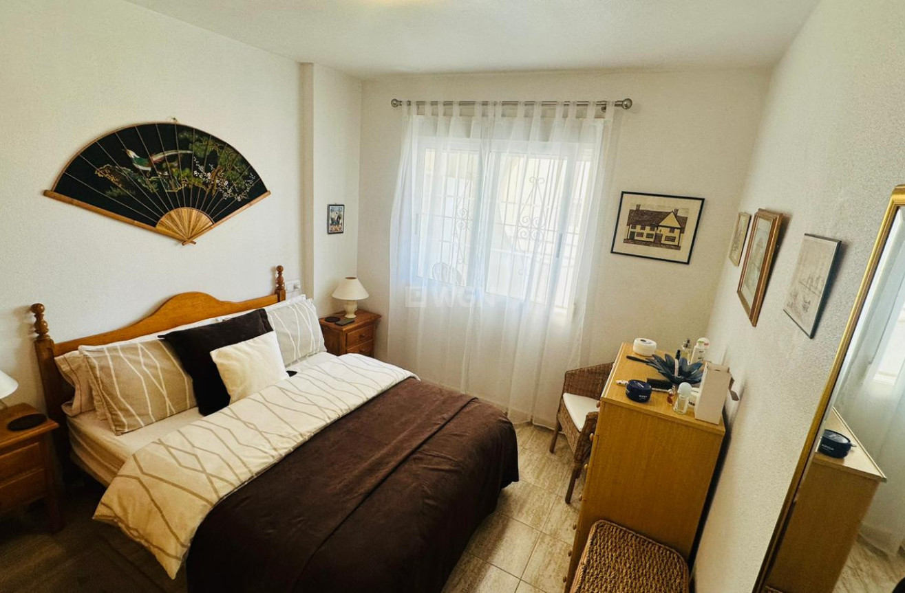 Odsprzedaż - Mieszkanie w bloku - Torrevieja - Costa Blanca