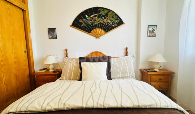 Odsprzedaż - Mieszkanie w bloku - Torrevieja - Costa Blanca