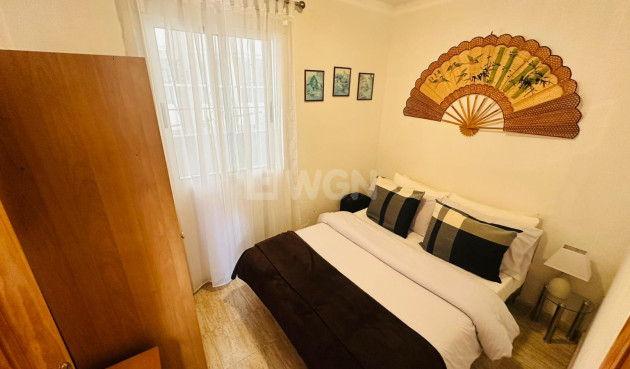 Odsprzedaż - Mieszkanie w bloku - Torrevieja - Costa Blanca