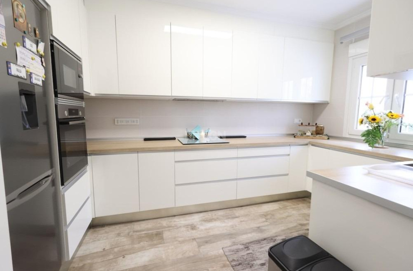 Odsprzedaż - Villa - San Miguel de Salinas - Inland