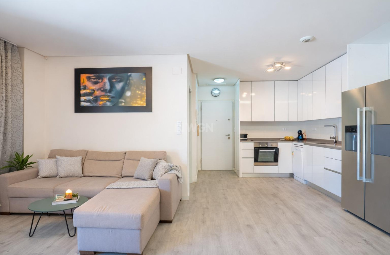 Odsprzedaż - Mieszkanie w bloku - Orihuela Costa - Los Dolses