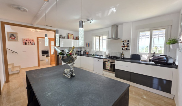 Odsprzedaż - Villa - Pinoso - Inland