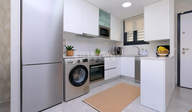 Odsprzedaż - Mieszkanie w bloku - Villamartin - Costa Blanca